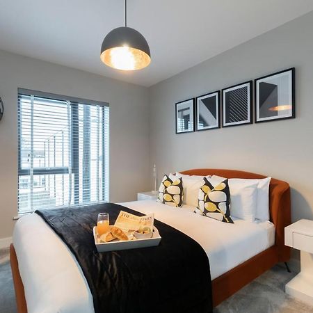 Elliot Oliver - Chic 2 Bedroom Town Centre Apartment Cheltenham Extérieur photo