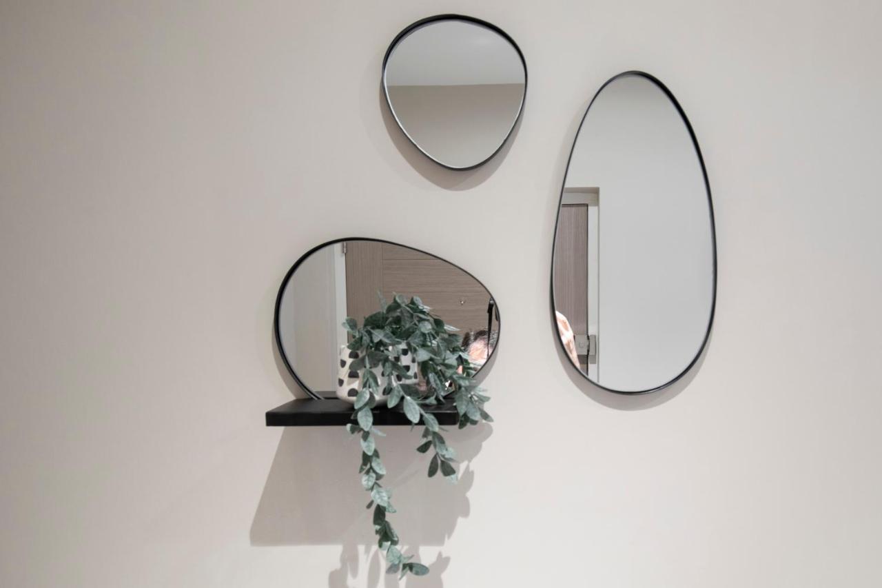 Elliot Oliver - Chic 2 Bedroom Town Centre Apartment Cheltenham Extérieur photo