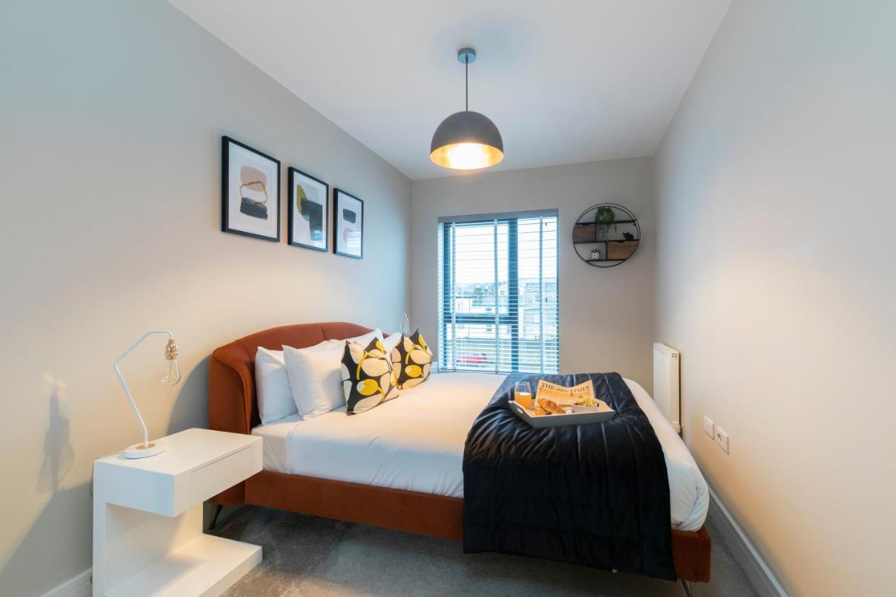 Elliot Oliver - Chic 2 Bedroom Town Centre Apartment Cheltenham Extérieur photo