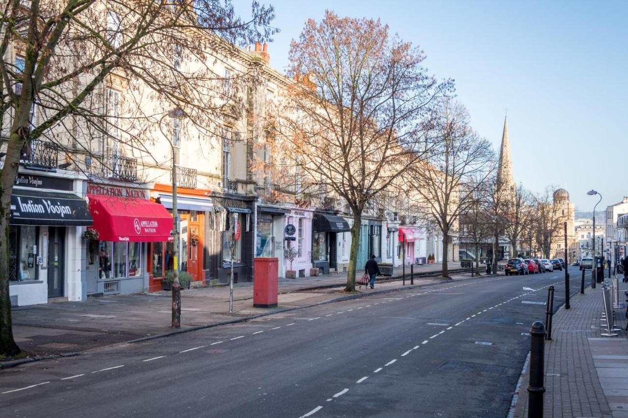 Elliot Oliver - Chic 2 Bedroom Town Centre Apartment Cheltenham Extérieur photo